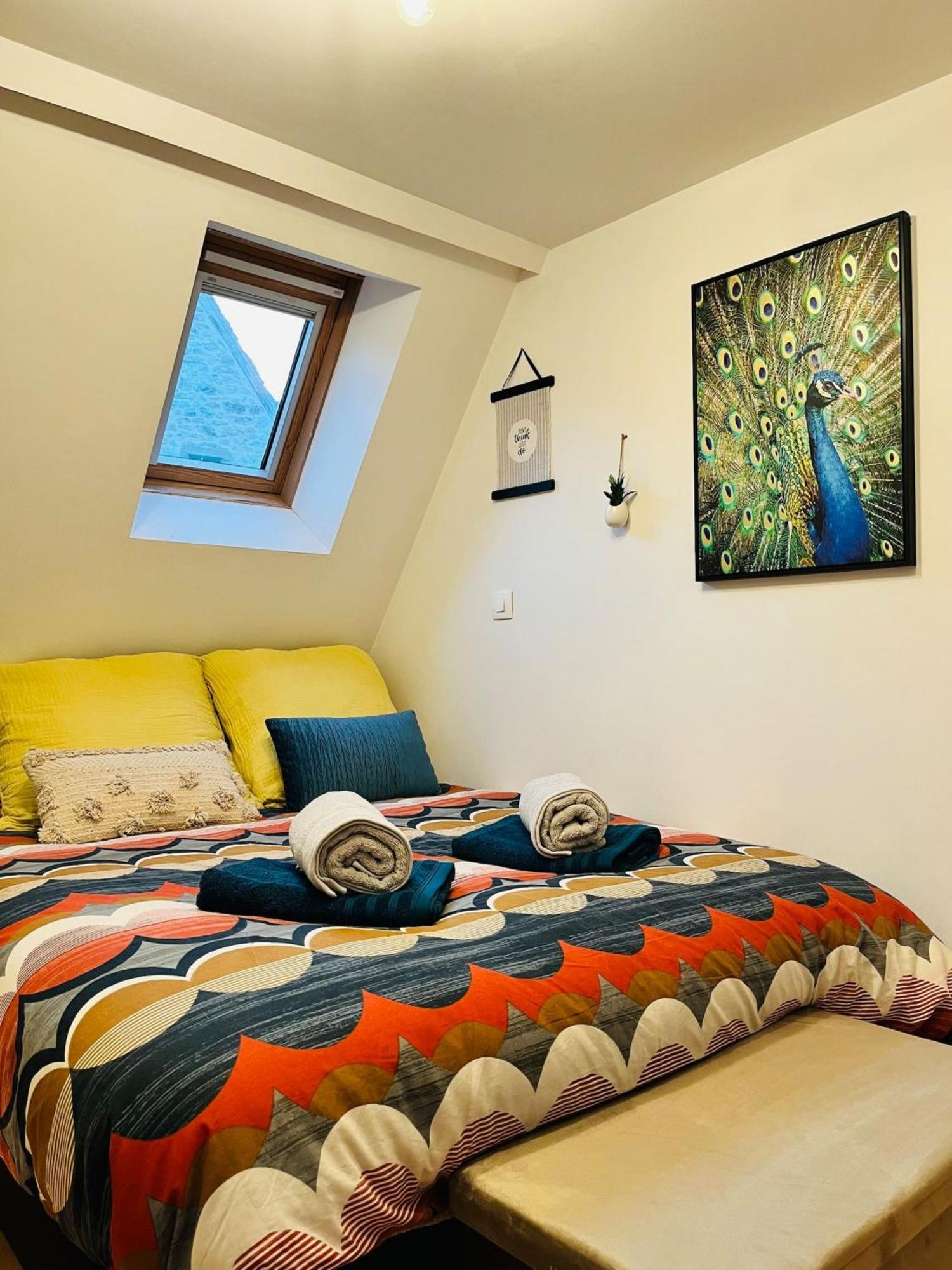 Duplex Charmant Au Coeur De Levroux Bagian luar foto